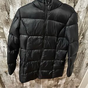 Eddie Bauer Women’s Midnight Black Puffer Jacket